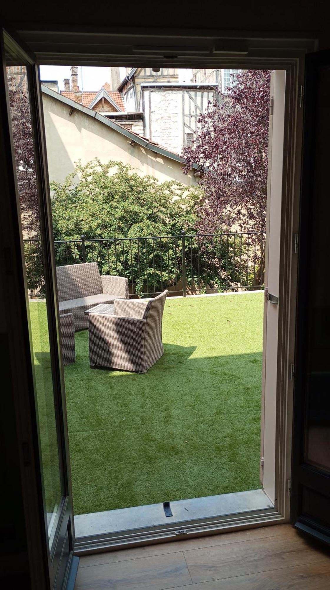 Les Terrasses Du Bouchon Lägenhet Troyes Exteriör bild